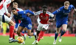 Henry: 'Arsenal quá dễ đoán so với Liverpool' Henry: 'Arsenal quá dễ đoán so với Liverpool'