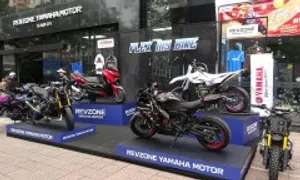 Revzone Yamaha Motor tri ân cộng đồng xe phân khối lớn Yamaha Revzone Yamaha Motor tri ân cộng đồng xe phân khối lớn Yamaha