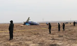 Tổng thống Azerbaijan: Máy bay rơi ở Kazakhstan đã trúng hỏa lực từ đất Nga Tổng thống Azerbaijan: Máy bay rơi ở Kazakhstan đã trúng hỏa lực từ đất Nga