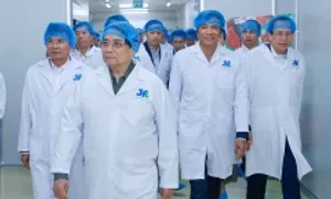 Thủ tướng thăm tổ hợp bò thịt Việt - Nhật gần 1.700 tỷ đồng Thủ tướng thăm tổ hợp bò thịt Việt - Nhật gần 1.700 tỷ đồng