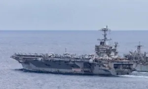 Houthi tuyên bố tập kích tàu sân bay Mỹ Houthi tuyên bố tập kích tàu sân bay Mỹ