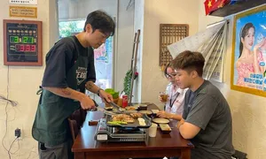 Bỏ việc lương cao, sang Việt Nam 'tìm ý nghĩa cuộc đời' Bỏ việc lương cao, sang Việt Nam 'tìm ý nghĩa cuộc đời'