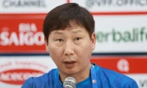 HLV Kim Sang-sik họp báo trước trận gặp Lào HLV Kim Sang-sik họp báo trước trận gặp Lào
