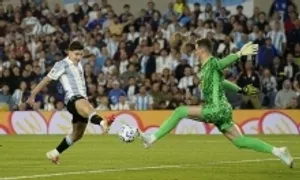 Alvarez: 'Có Messi, Argentina sẽ ghi thêm 3 bàn vào lưới Brazil' Alvarez: 'Có Messi, Argentina sẽ ghi thêm 3 bàn vào lưới Brazil'