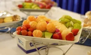 Những thực phẩm nên ăn để ngăn tóc bạc sớm Những thực phẩm nên ăn để ngăn tóc bạc sớm
