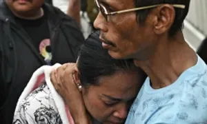 Những người chờ 'phép màu' từ công trình sập ở Bangkok Những người chờ 'phép màu' từ công trình sập ở Bangkok