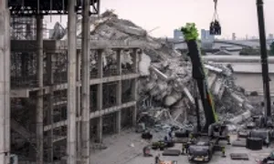 Nhóm người Trung Quốc lén lấy tài liệu từ tòa nhà Thái Lan bị sập trong động đất Nhóm người Trung Quốc lén lấy tài liệu từ tòa nhà Thái Lan bị sập trong động đất