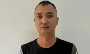 Tài xế ôtô dùng gậy bóng chày đánh người ở Bình Dương bị bắt Tài xế ôtô dùng gậy bóng chày đánh người ở Bình Dương bị bắt