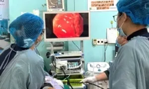 Hơn 100 polyp phủ kín dạ dày người phụ nữ Hơn 100 polyp phủ kín dạ dày người phụ nữ