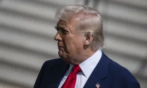 Ông Trump bị kiện vì dùng đạo luật khẩn cấp để áp thuế Ông Trump bị kiện vì dùng đạo luật khẩn cấp để áp thuế