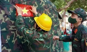 Cứu hộ Việt Nam tặng lều bạt cho đồng nghiệp Myanmar Cứu hộ Việt Nam tặng lều bạt cho đồng nghiệp Myanmar