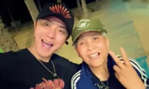 La Chí Tường gây xúc động với video đưa mẹ đi chơi La Chí Tường gây xúc động với video đưa mẹ đi chơi