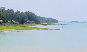Hồ Dầu Tiếng xả hơn 5 triệu m3 nước đẩy mặn cho sông Sài Gòn Hồ Dầu Tiếng xả hơn 5 triệu m3 nước đẩy mặn cho sông Sài Gòn