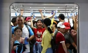 Metro Bến Thành - Suối Tiên chạy đến 23h chở khách dịp lễ 30/4 Metro Bến Thành - Suối Tiên chạy đến 23h chở khách dịp lễ 30/4