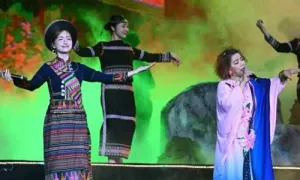 Ca khúc 'Rừng xanh vang tiếng Ta Lư' gây sốt Ca khúc 'Rừng xanh vang tiếng Ta Lư' gây sốt