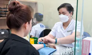 Ai nên sàng lọc di truyền trước khi có con?