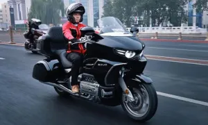 Môtô Trung Quốc động cơ 8 xi-lanh giá 30.800 USD