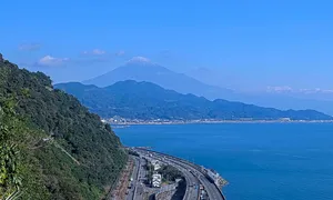 Núi Phú Sĩ có tuyết trở lại