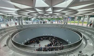 Xếp hàng hơn 2 giờ chờ đi metro Bến Thành - Suối Tiên ngày đầu năm Xếp hàng hơn 2 giờ chờ đi metro Bến Thành - Suối Tiên ngày đầu năm