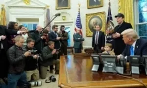 Báo chí Mỹ phá vỡ truyền thống trăm năm với Tổng thống Trump Báo chí Mỹ phá vỡ truyền thống trăm năm với Tổng thống Trump