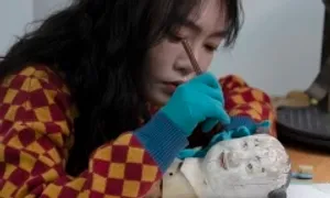 Bên trong phòng phục chế cổ vật Tử Cấm Thành Trung Quốc Bên trong phòng phục chế cổ vật Tử Cấm Thành Trung Quốc