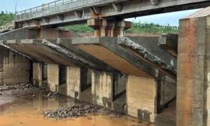 Khoan chống thấm 'cứu' đập chứa 1,2 triệu m3 nước ở Đăk Nông Khoan chống thấm 'cứu' đập chứa 1,2 triệu m3 nước ở Đăk Nông
