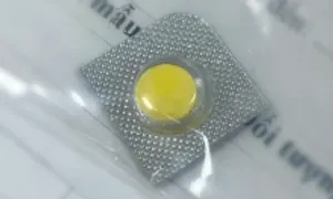 Viên thuốc nguyên vỏ chẹn ngang thực quản người phụ nữ Viên thuốc nguyên vỏ chẹn ngang thực quản người phụ nữ