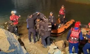 Sống sót sau 5 ngày mắc kẹt trong hang ngầm dưới nước Sống sót sau 5 ngày mắc kẹt trong hang ngầm dưới nước