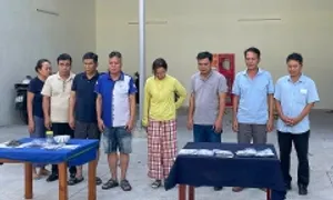 Sới bạc ẩn mình của ông chủ gara ôtô Sới bạc ẩn mình của ông chủ gara ôtô