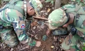 Thái Lan tuyên bố có bằng chứng 'lính Campuchia gài mìn ở biên giới' Thái Lan tuyên bố có bằng chứng 'lính Campuchia gài mìn ở biên giới'