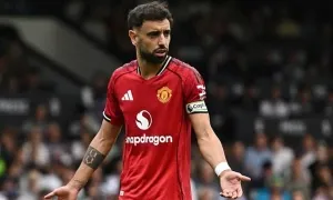 Fernandes: 'Tôi bị kích động vì trọng tài không xin lỗi' Fernandes: 'Tôi bị kích động vì trọng tài không xin lỗi'