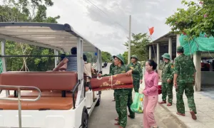 Gần 400 quân và dân đảo Cồn Cỏ vào hầm trú ẩn tránh bão Gần 400 quân và dân đảo Cồn Cỏ vào hầm trú ẩn tránh bão