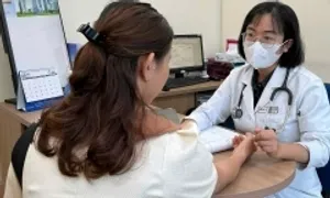 Vì sao phụ nữ sau sinh dễ bị dị ứng?